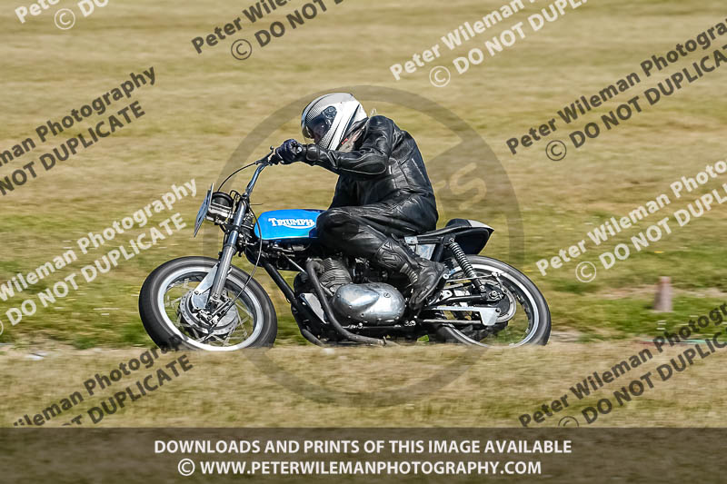 cadwell park;cadwell park photographs;cadwell trackday photographs;enduro digital images;event digital images;eventdigitalimages;peter wileman photography;racing digital images;trackday digital images;trackday photos